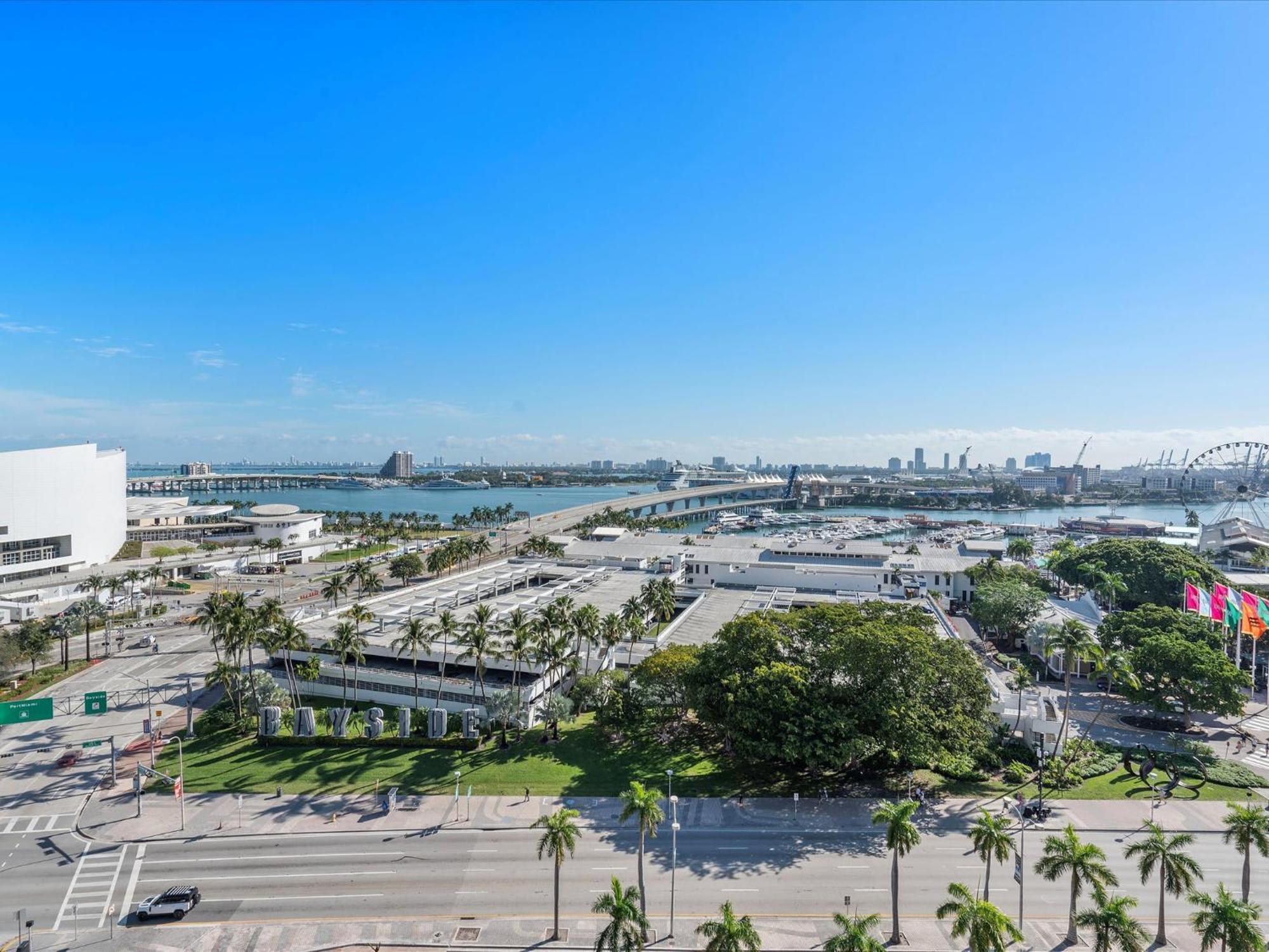 Mvr - Miami-s #1 - 11k Reviews